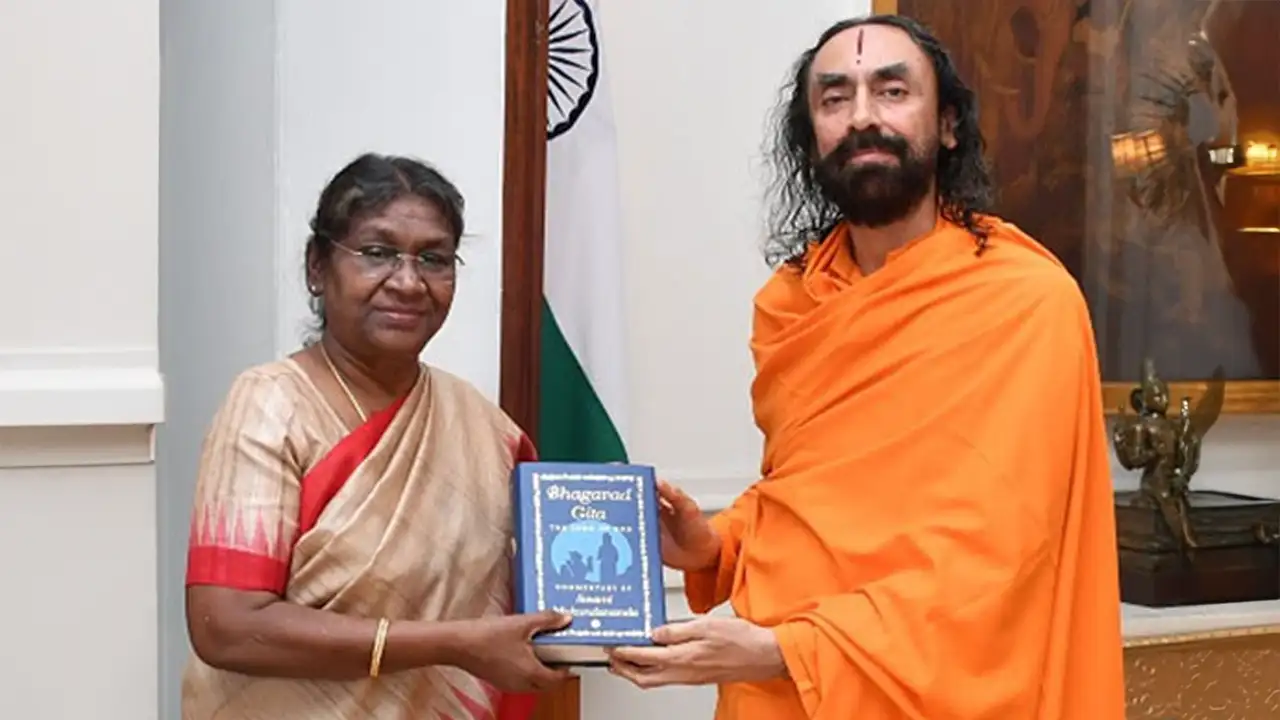 Meeting Eminent Personalities to Spread Wisdom