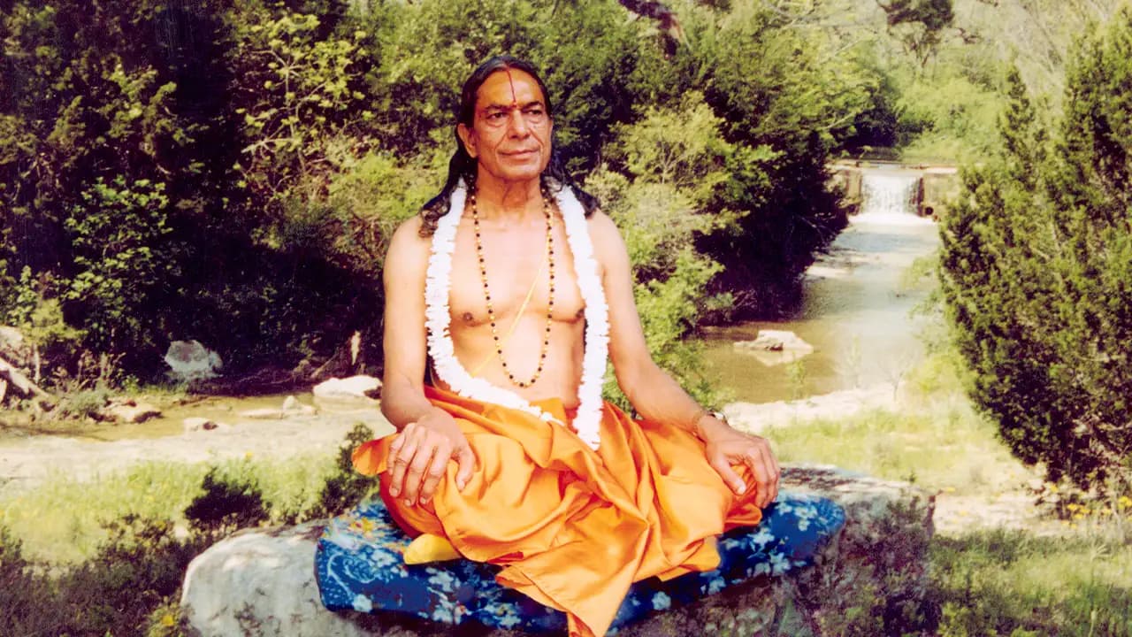 Jagadguru Shree Kripaluji Maharaj Become a Sanyasin