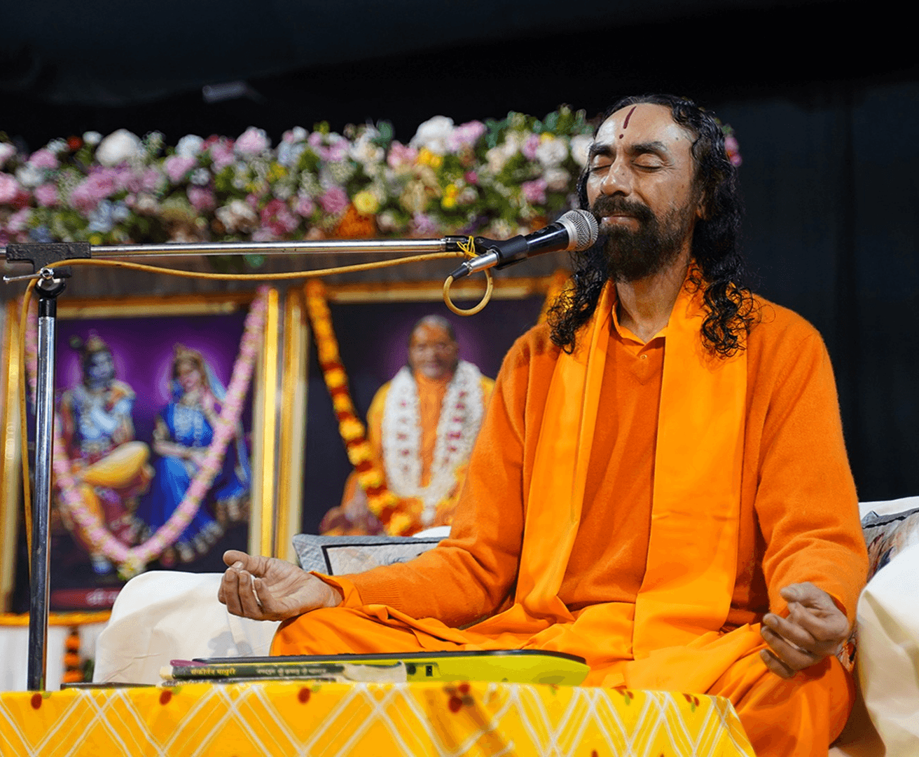 सफलता का दृष्टिकोण बनाना उतना ही आसान है जितना असफलता का दृष्टिकोण, लेकिन दोनों के परिणामों में ज़मीन-आसमान का अंतर होता है।