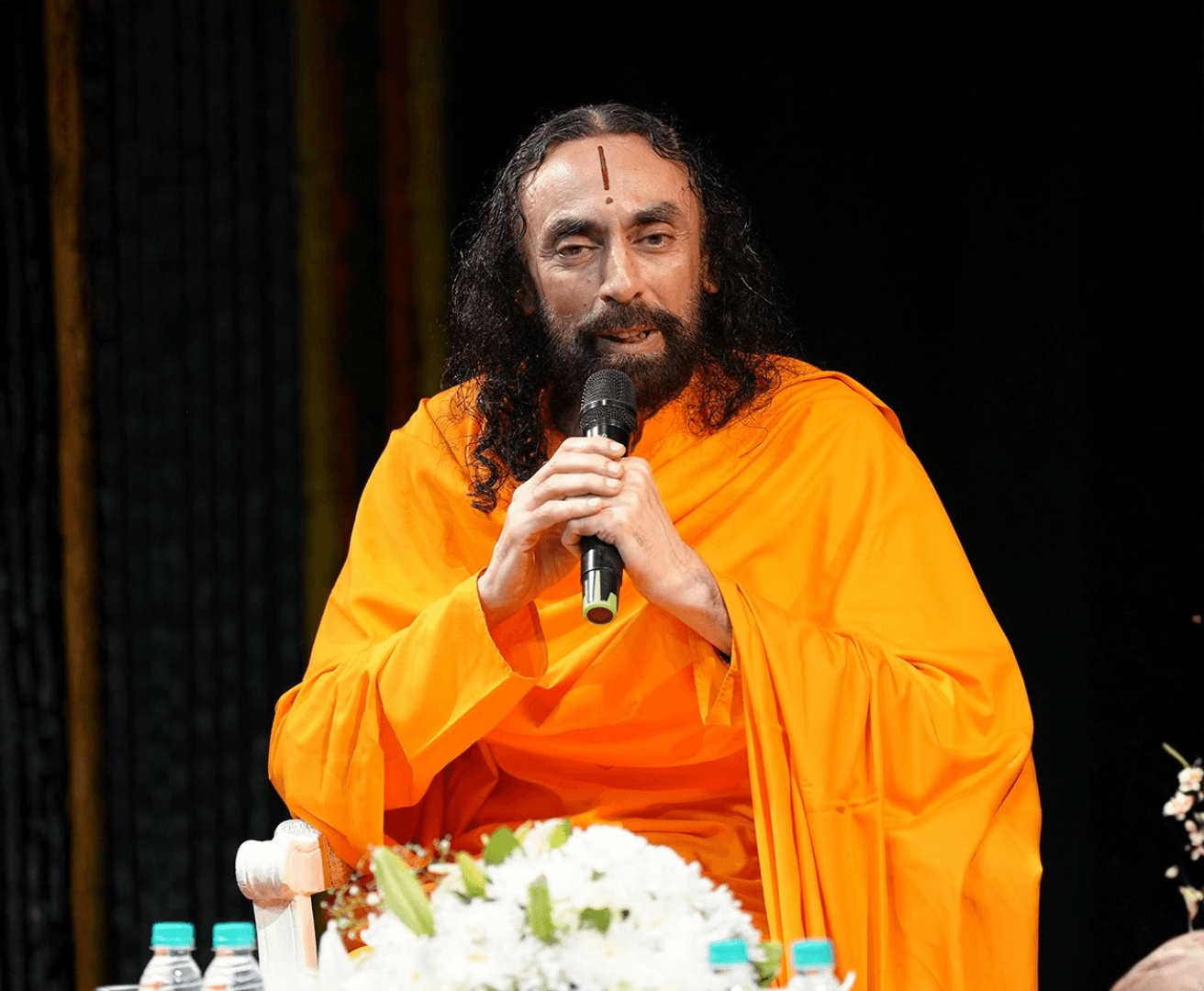 भक्ति, अर्थात् प्रेम का मार्ग, भगवान तक पहुँचने का सबसे सरलतम मार्ग है।