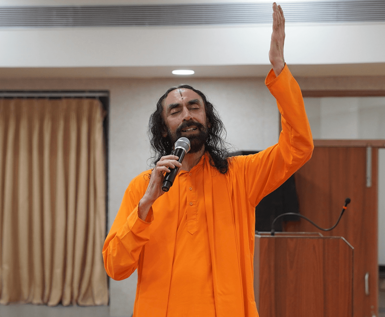 When we grow from within, we realize the tininess of our soul before the splendour of God. Hence, true growth makes us humble.