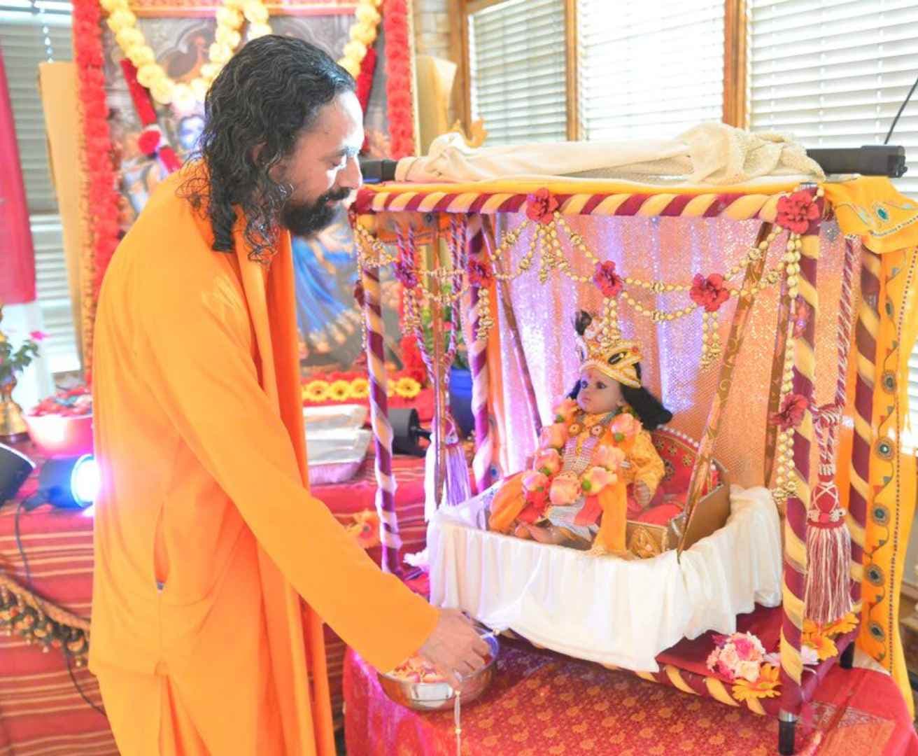 Indebted by their love for Him, Lord Shree Krishna becomes the servant of His devotees. This reveals the sweetness of Krishna’s relationship with the divine souls who worship him.