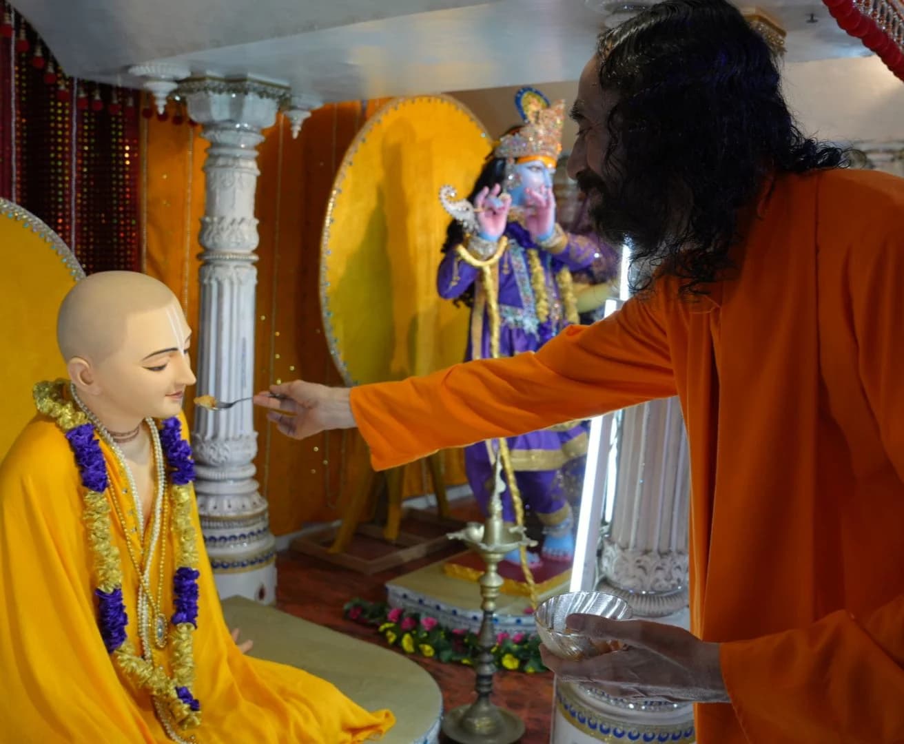 Chaitanya Mahaprabhu was a staunch sanyāsī (renunciant), and strictly followed the rules of the sanyās āśhram (renounced order of life). Yet he held the devotion of the gopīs, the damsels of Braj, to be the highest sentiment of devotion, and he relished savoring and hearing about the nectar of gopī bhāv.